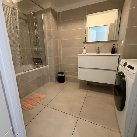 Brand New In Saint-cloud, 2br, Terrace And Parking 公寓 *